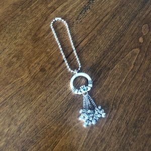 🌻5/$25🌻 Claddagh car charm